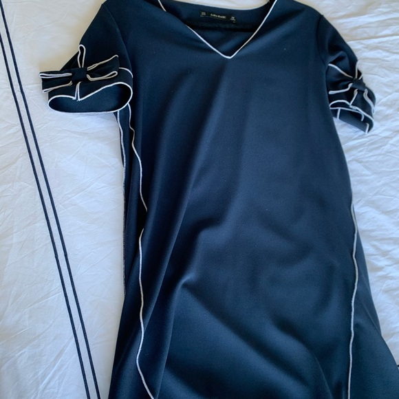 Zara basic navy mini dress - Picture 2 of 4